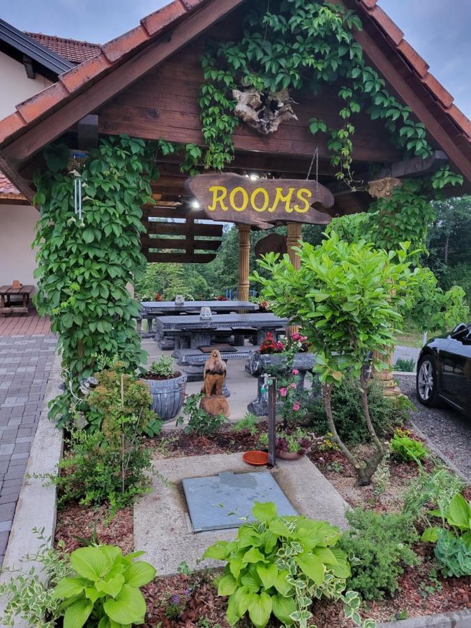 Guest House Buncic Rooms & Apartments Slunj Exterior foto